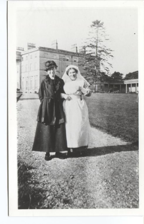 Mrs Van Bergen (left) and a nurse at Attingham Park during WWI