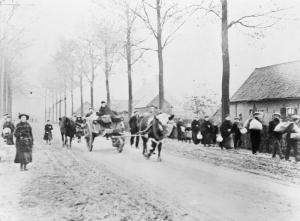 Belgian refugees leaving Ypres, 2nd November 1914.